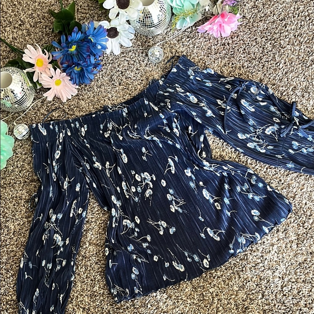 Blue Ruffled Off-the-Shoulder Blouse - Picture 9 of 10